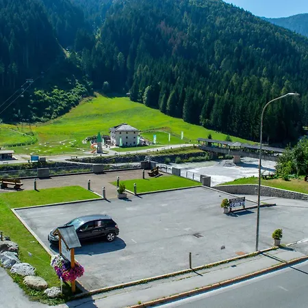 Отель Serena - Tre Cime Views 2*